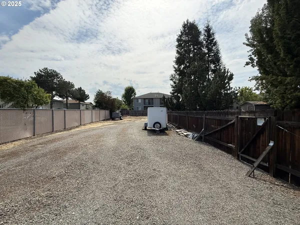 a view of a outdoor space