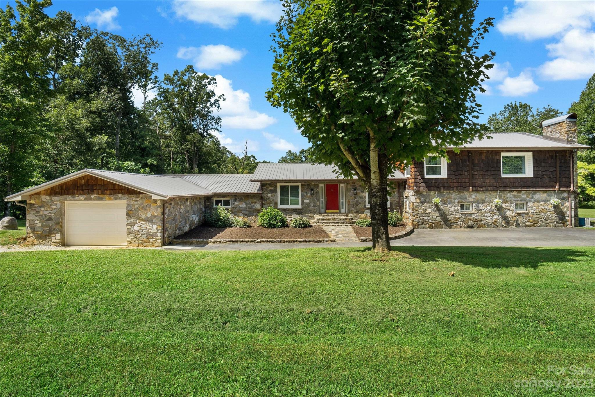 575 West Payne Road Marion, NC 28752 - Photo 1 of 47 Gallery Image 1