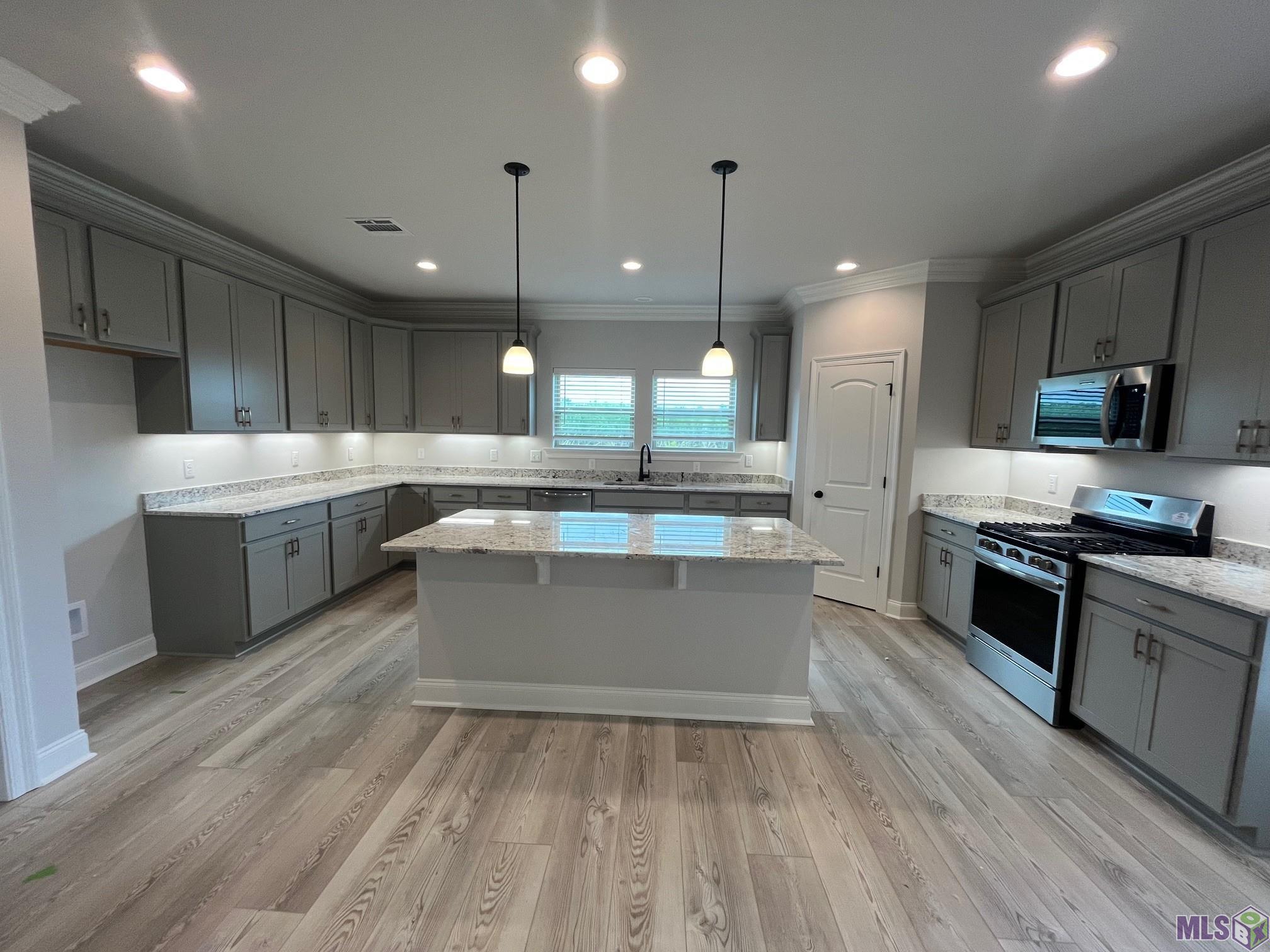 199 Spring Grove Loop Thibodaux, LA 70301 - Photo 3 of 7 Gallery Image 3