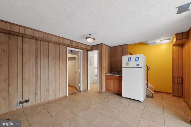 $400,000 | 14 Seek Court, Takoma Park, MD 20912