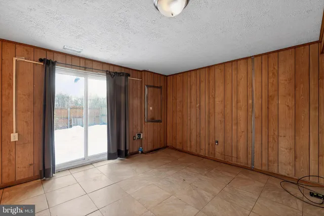 $400,000 | 14 Seek Court, Takoma Park, MD 20912