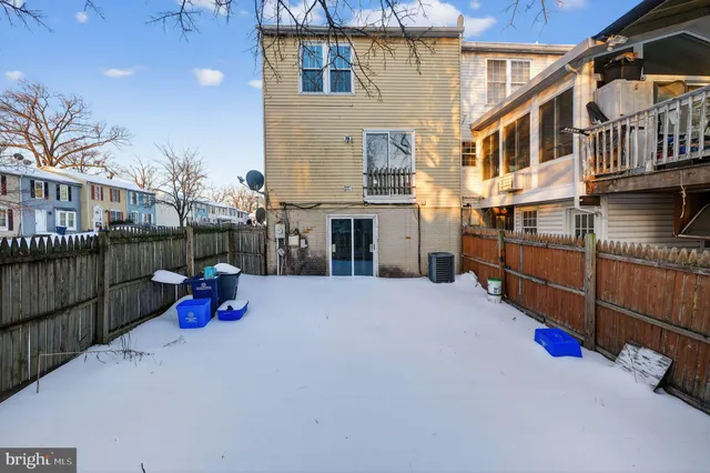 $400,000 | 14 Seek Court, Takoma Park, MD 20912