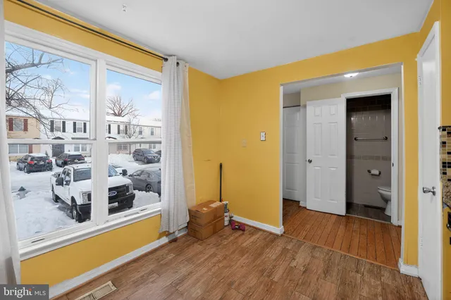 $400,000 | 14 Seek Court, Takoma Park, MD 20912