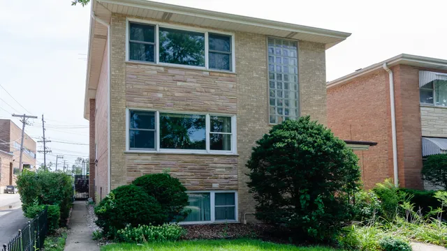 $699,000 | 1215 Balmoral Avenue, Westchester, IL 60154