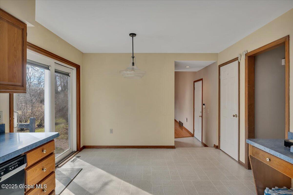 232 Spring Road Glenville, NY 12302 - Photo 13 of 45 11-P1304728
