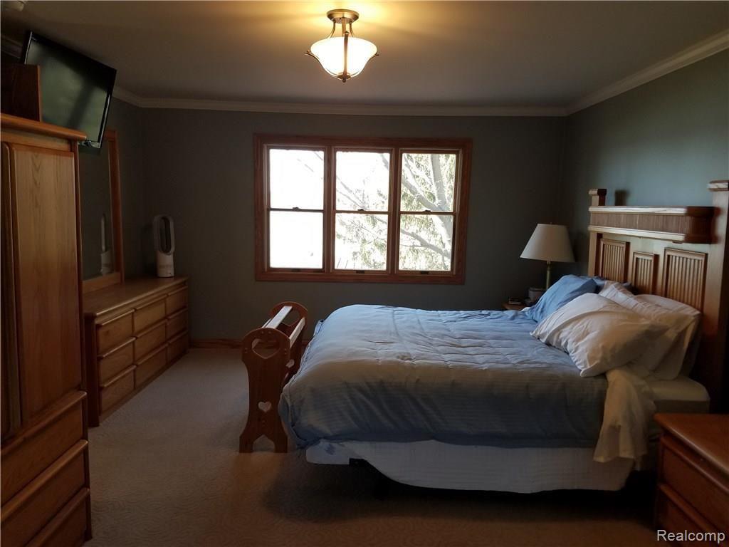 18608 Meridian Road Grosse Ile, MI 48138 - Photo 17 of 31 Master Bedroom 1.jpg