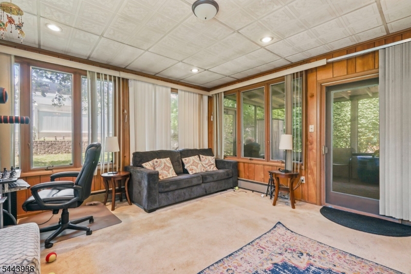 57 Ivanhoe Terrace Bloomfield, NJ 07003 - Photo 12 of 37