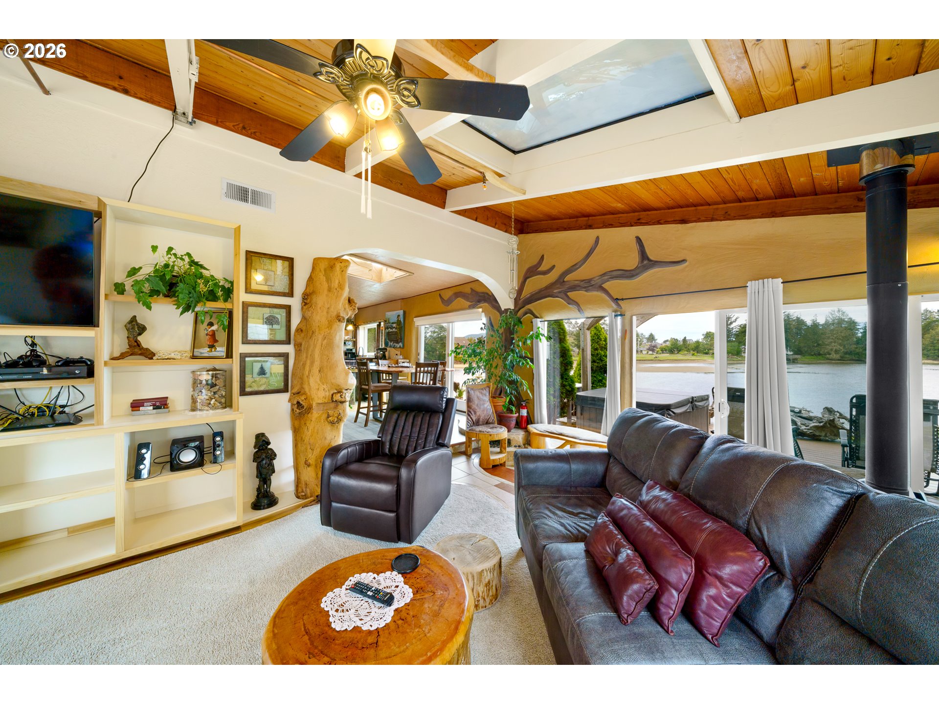 2674 Highway 101 Seaside, OR 97138 - Photo 5 of 48