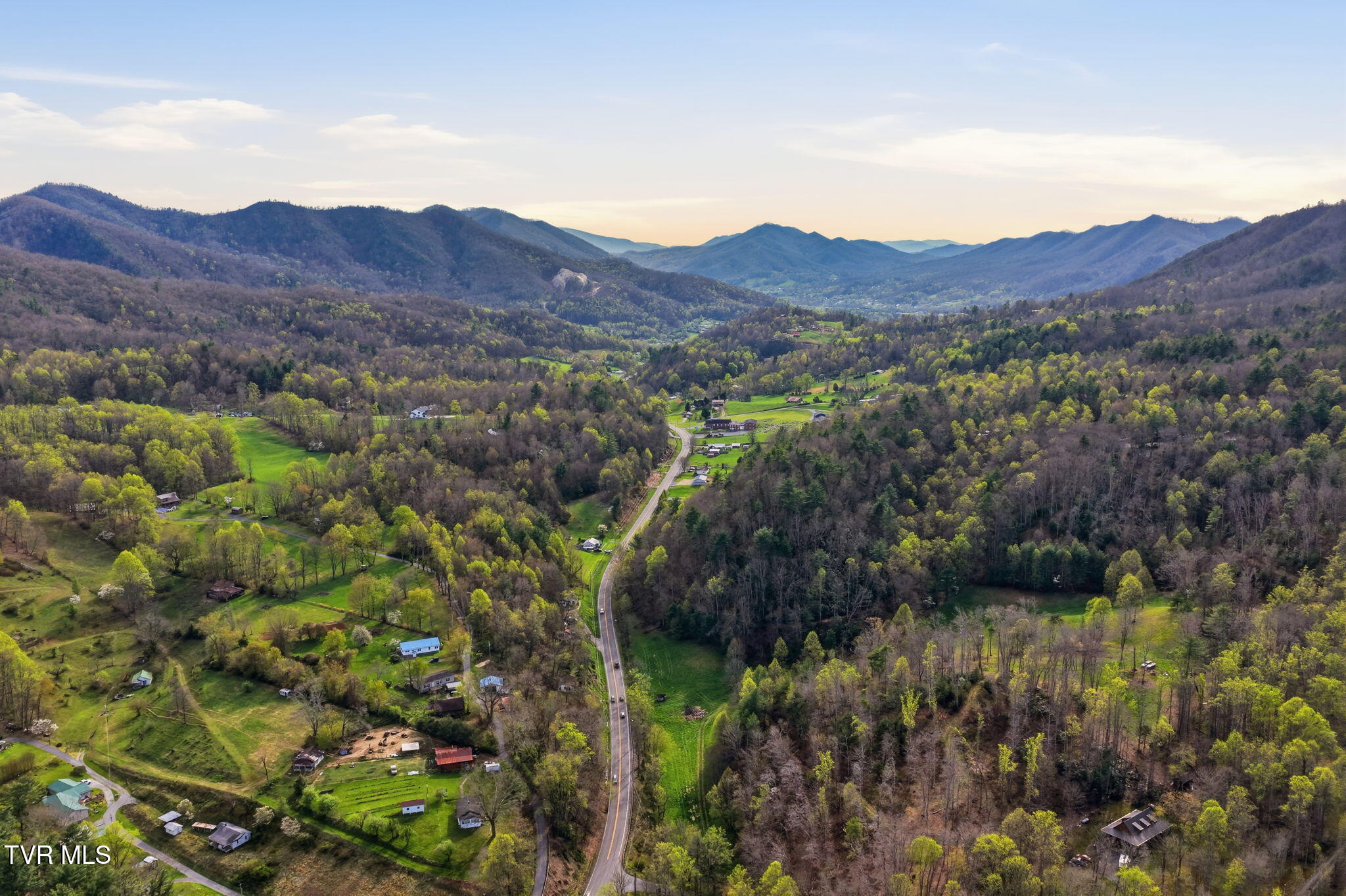 1570 Highway 321 Hampton, TN 37658 - Photo 2 of 10 2-web-or-mls-005_DJI_20260406170811_0580
