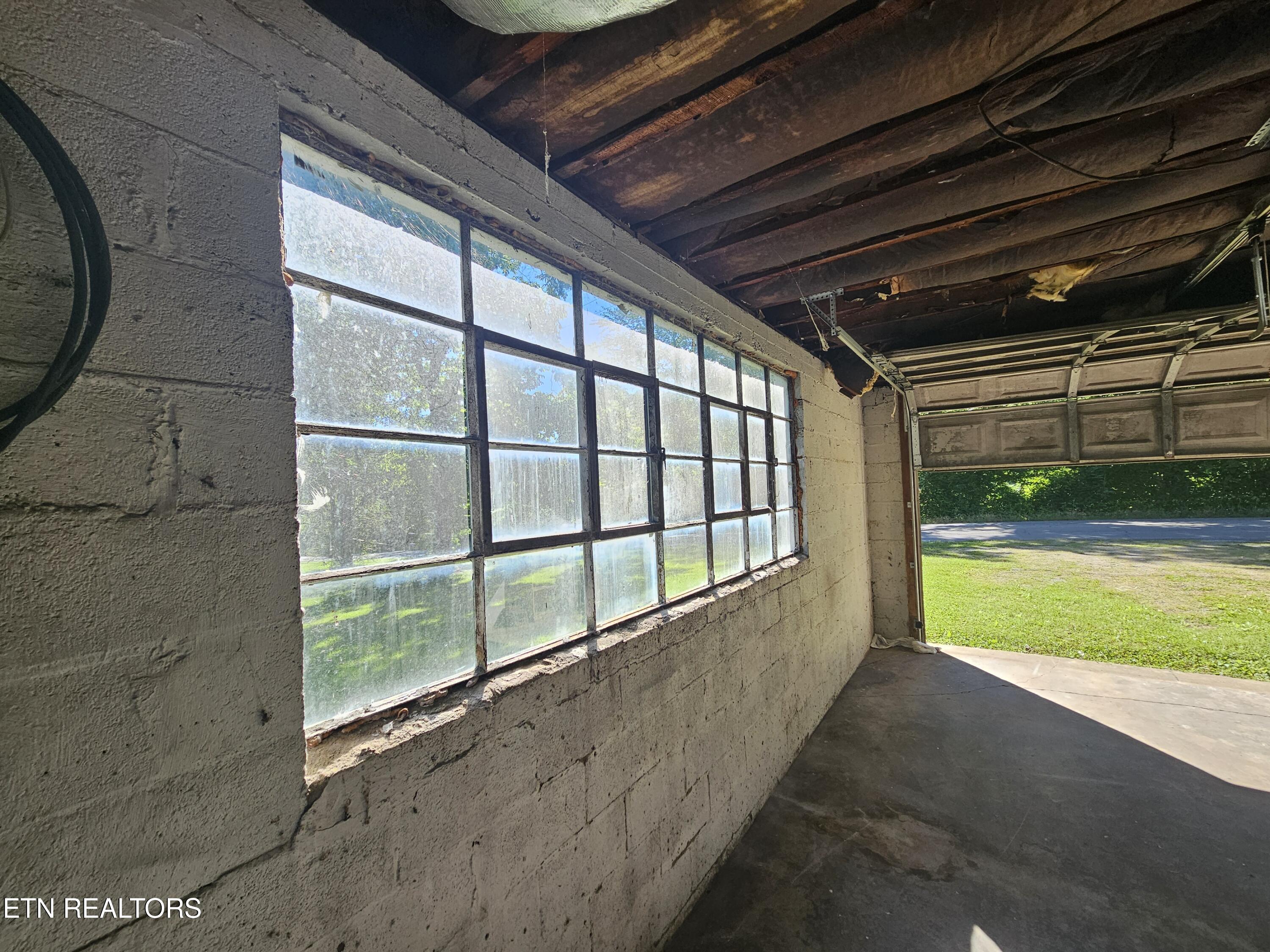 1345 Blockhouse Valley Road Clinton, TN 37716 - Photo 45 of 50 20260603_172507
