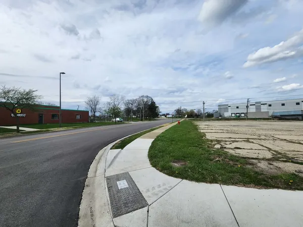 $600,000 | 401 King Street, Elk Grove Village, IL 60007