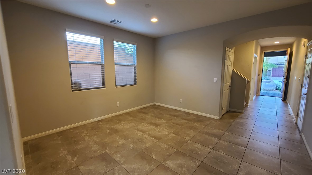 25 Vega Ridge Way Las Vegas, NV 89183 - Photo 10 of 48 Gallery Image 10
