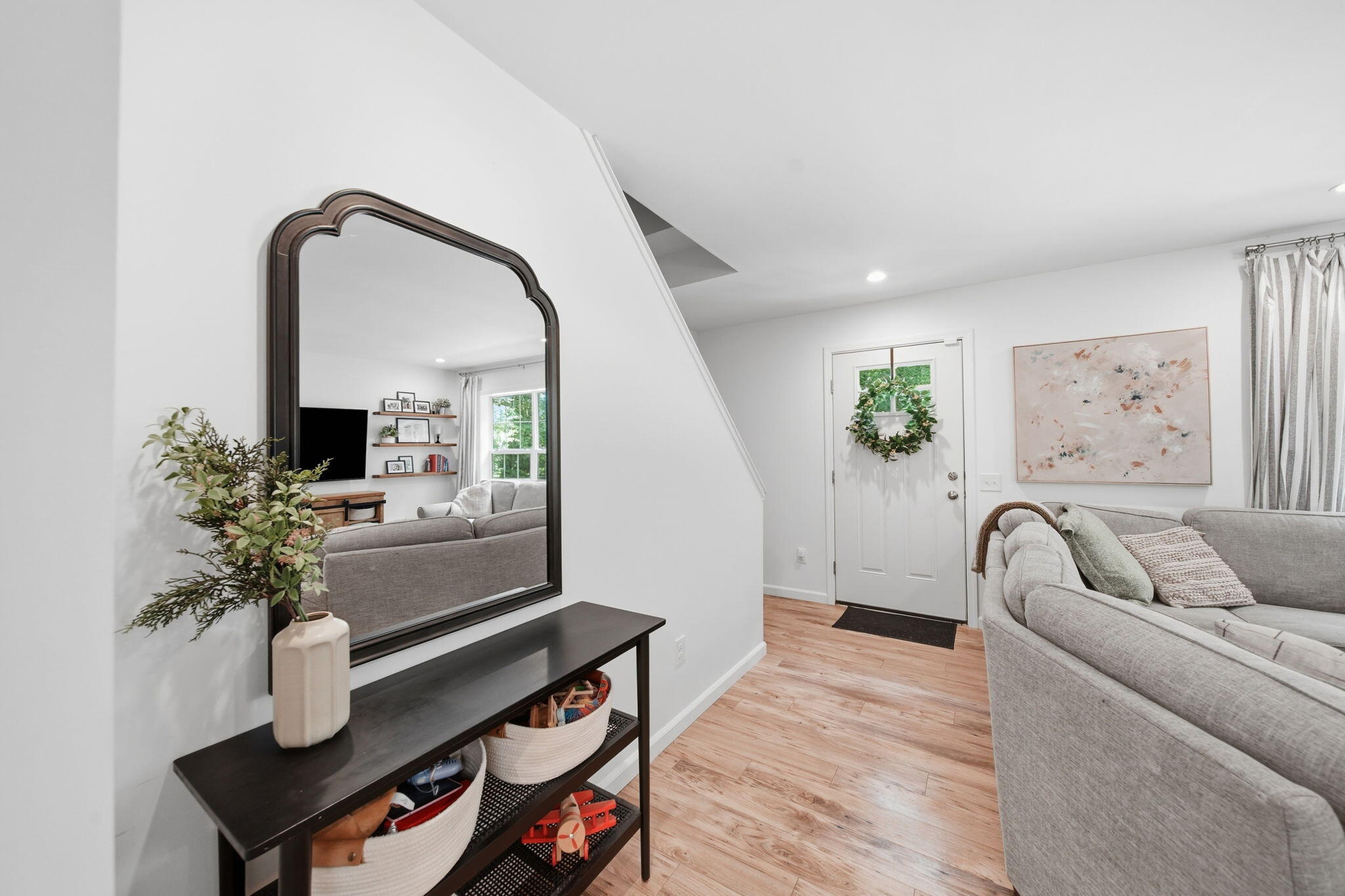 4909 Slayton Road Jackson, MI 49201 - Photo 4 of 41 entry in