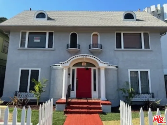 $1,925 | 1025 Locust Avenue, Unit 6, Long Beach, CA 90813