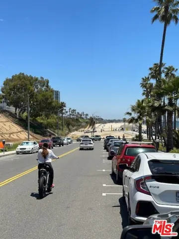 $1,925 | 1025 Locust Avenue, Unit 6, Long Beach, CA 90813