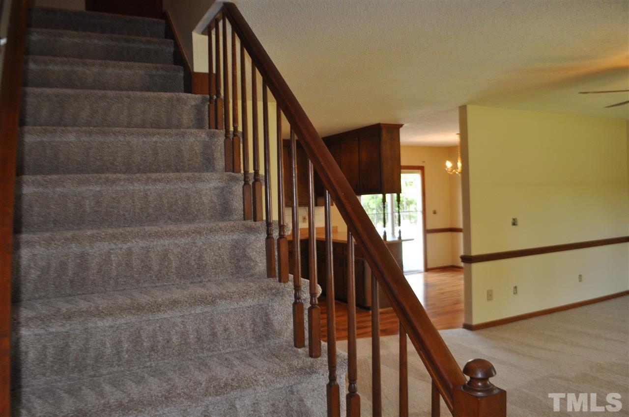 5616 Cleveland Road Clayton, NC 27520 - Photo 12 of 21 Open flowing plan has new carpet thruout.