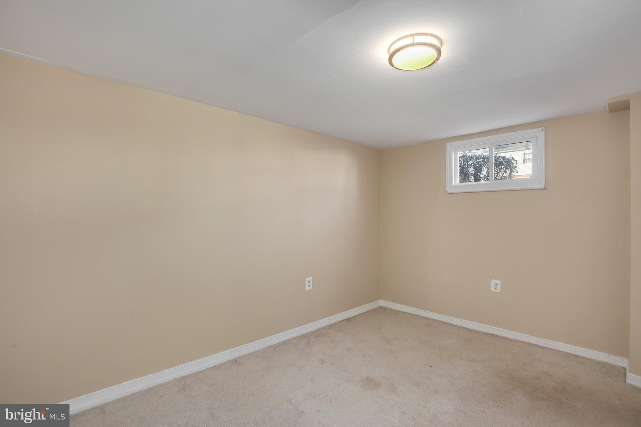 12061 Claridge Road Silver Spring, MD 20902 - Photo 27 of 35