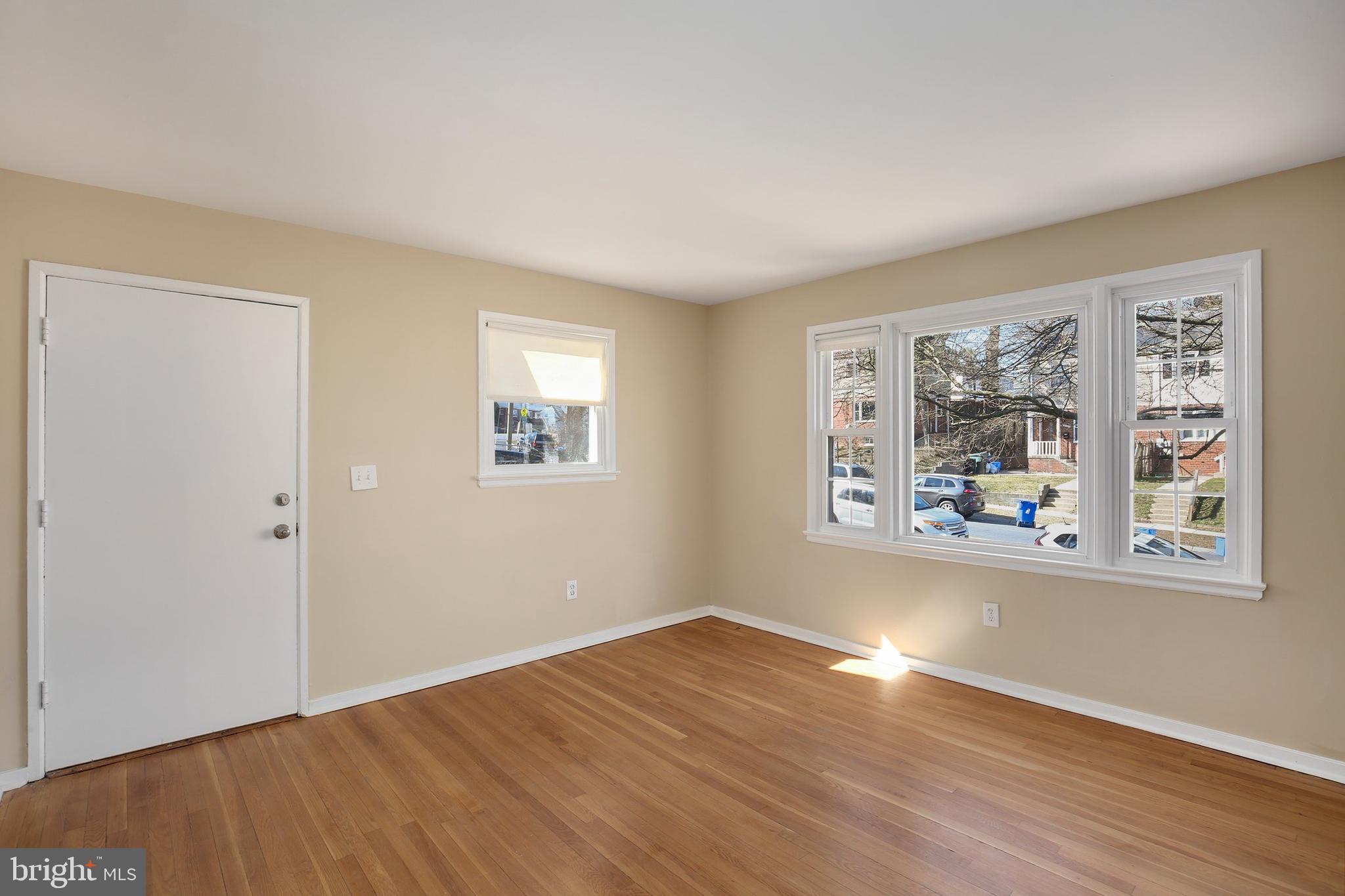 12061 Claridge Road Silver Spring, MD 20902 - Photo 4 of 35