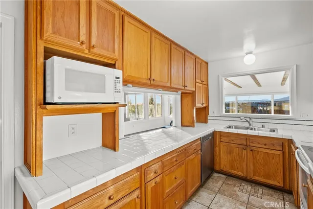 $4,850 | 10561 Alskog Street, Sun Valley, CA 91352