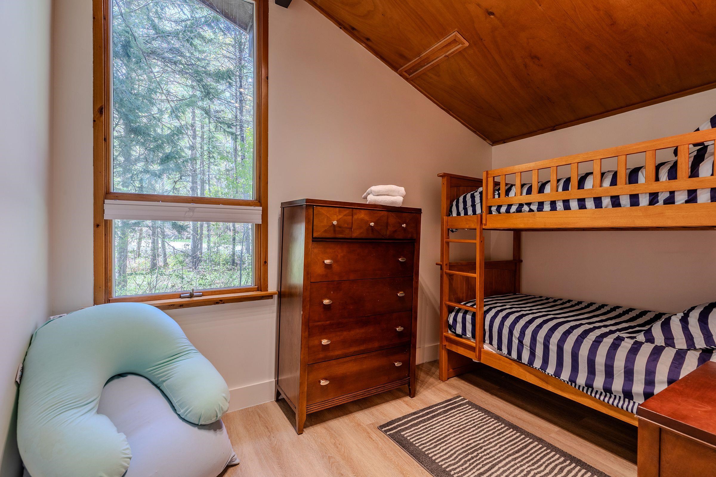9 Mountain Acres Road Jamaica, VT 05343 - Photo 20 of 22