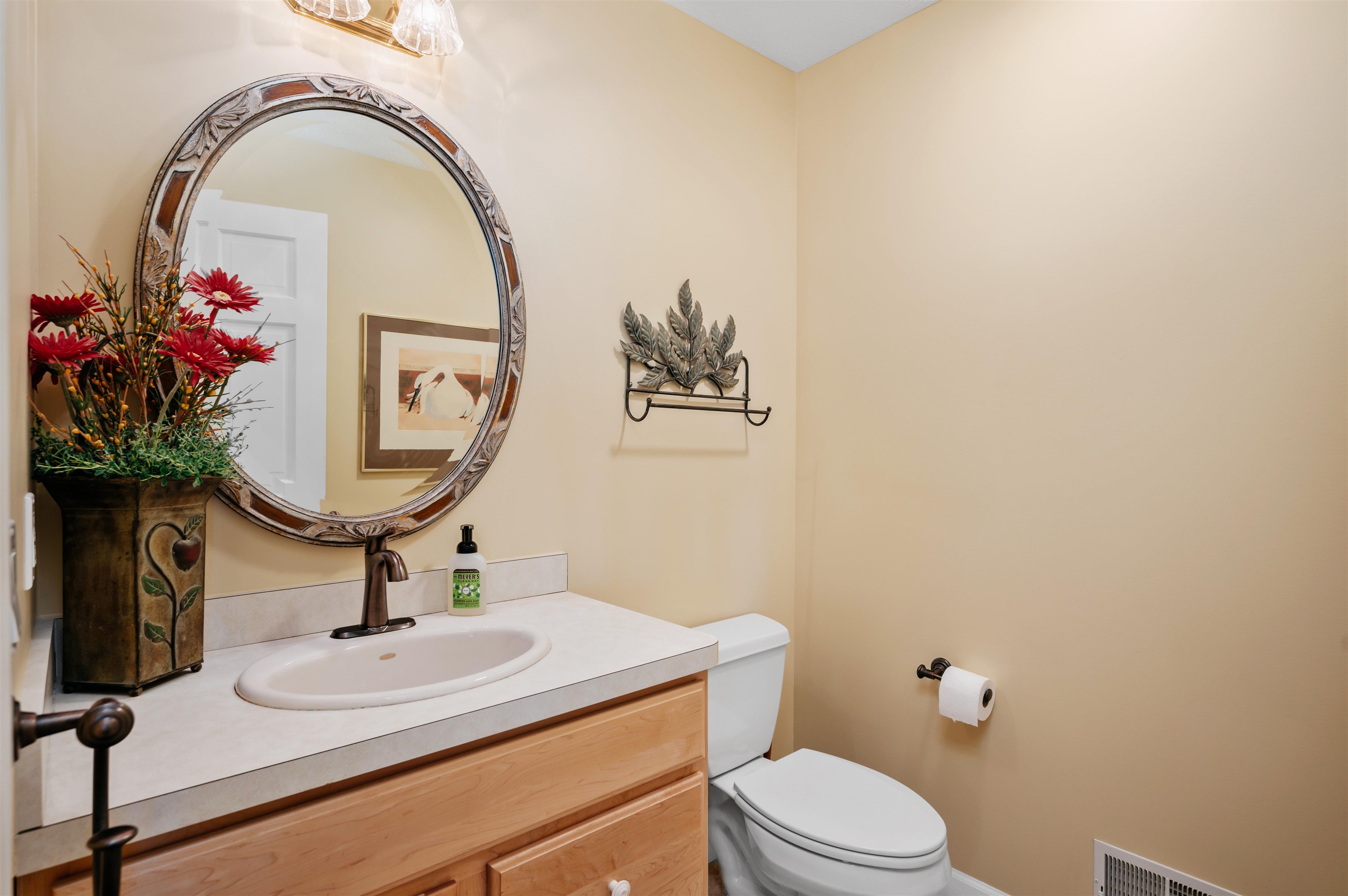 7221 Deepwater Point Road Williamsburg, MI 49690 - Photo 43 of 69 1903993-42.JPG