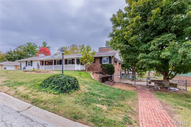 $199,900 | 4813 Seine Drive, Godfrey, IL 62035