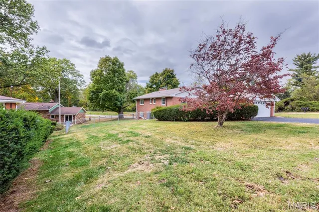 $199,900 | 4813 Seine Drive, Godfrey, IL 62035