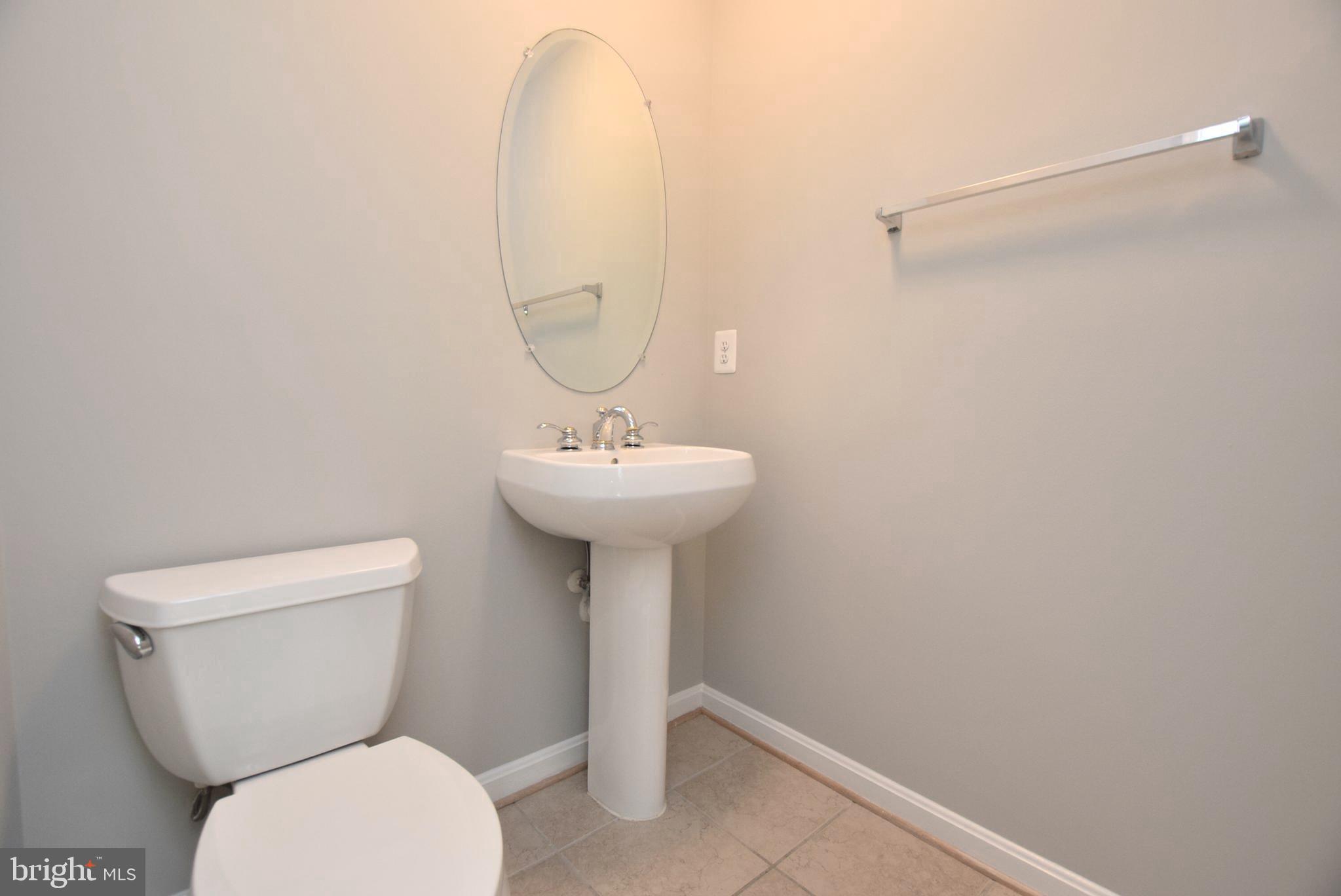 9179 Ribbon Falls Loop Bristow, VA 20136 - Photo 19 of 29 Entry Level Powder Room