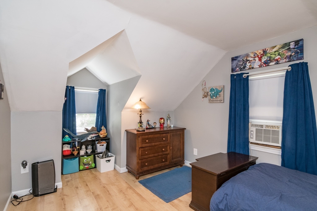 222 Plumtree Road Springfield, MA 01118 - Photo 13 of 22