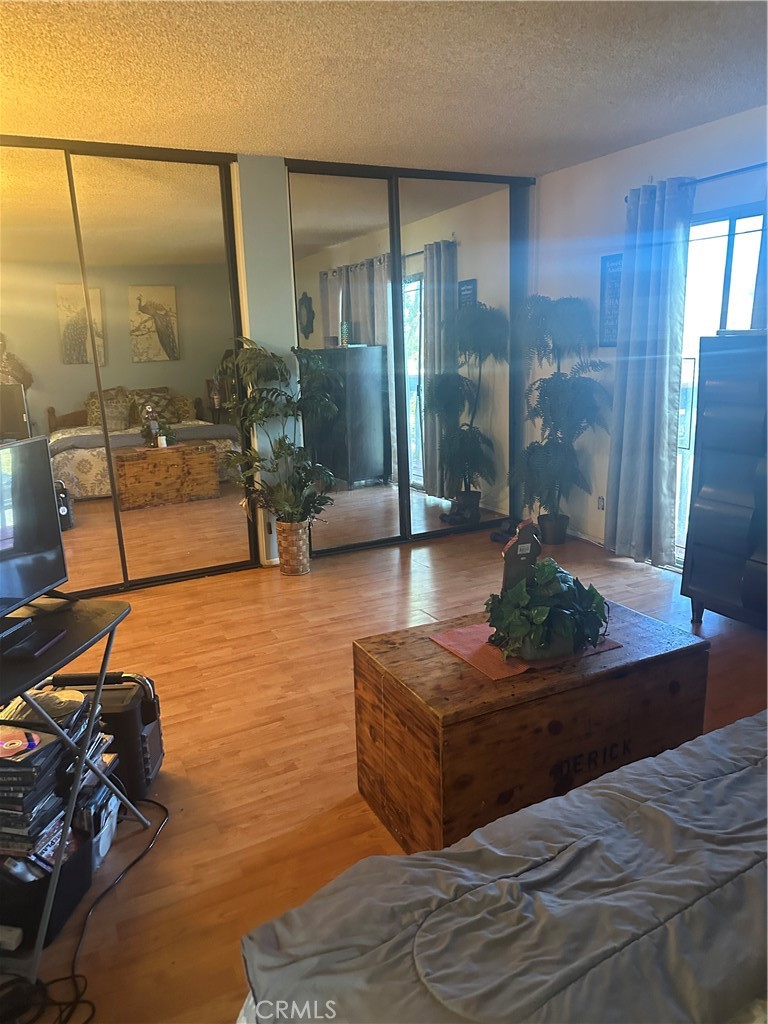 943 West Valencia Street Rialto, CA 92376 - Photo 7 of 18 a living room with furniture