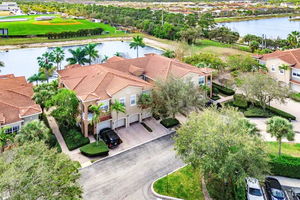 $4,000 | 4931 Bonsai Circle, Unit 201, Palm Beach Gardens, FL 33418