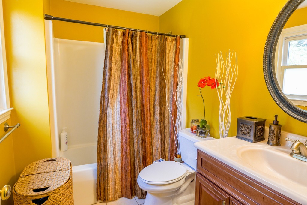 19 Sycamore Road Shrewsbury, MA 01545 - Photo 13 of 19 Gallery Image 13