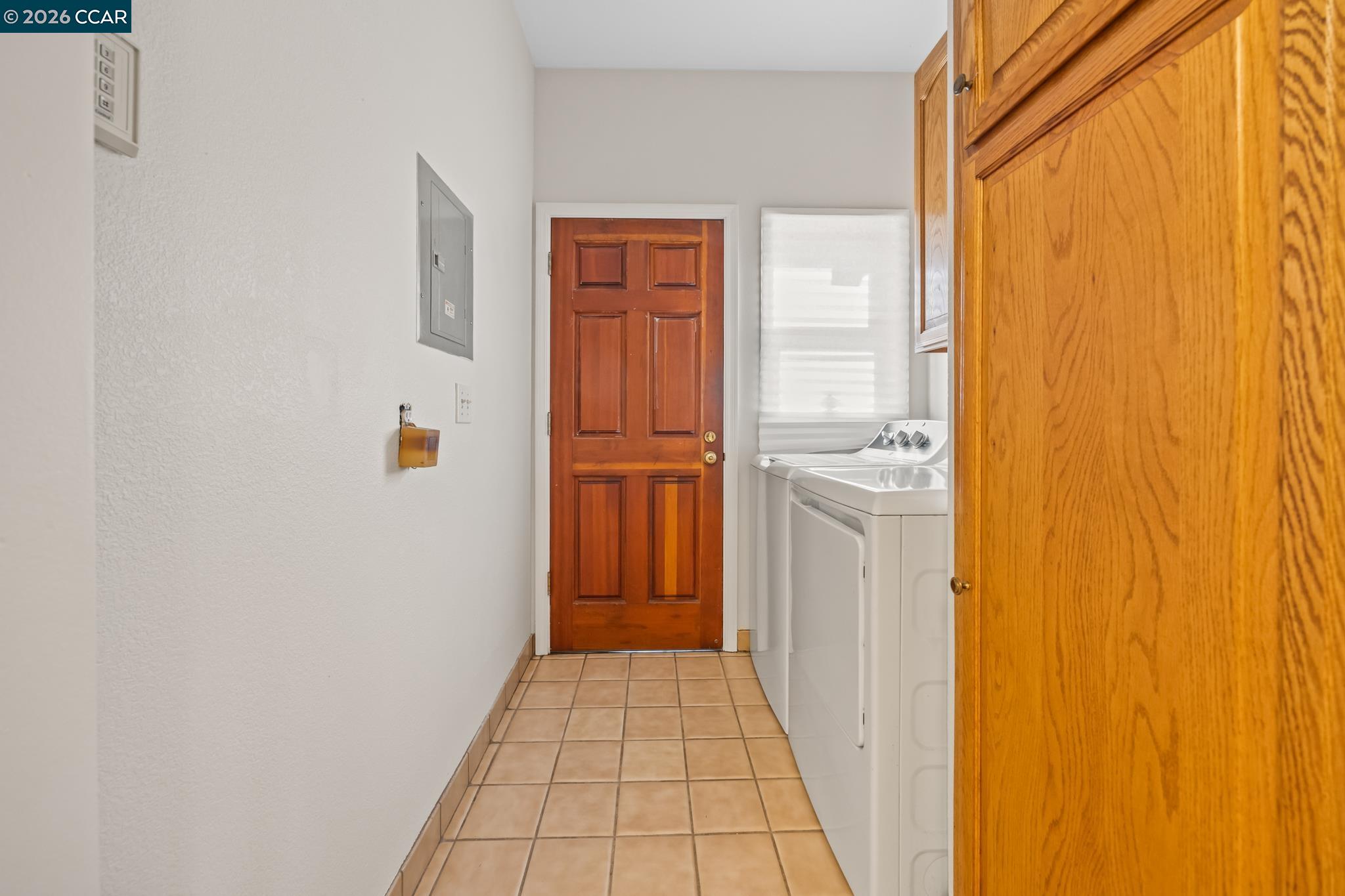 5910 Chabot Road Oakland, CA 94618 - Photo 12 of 45