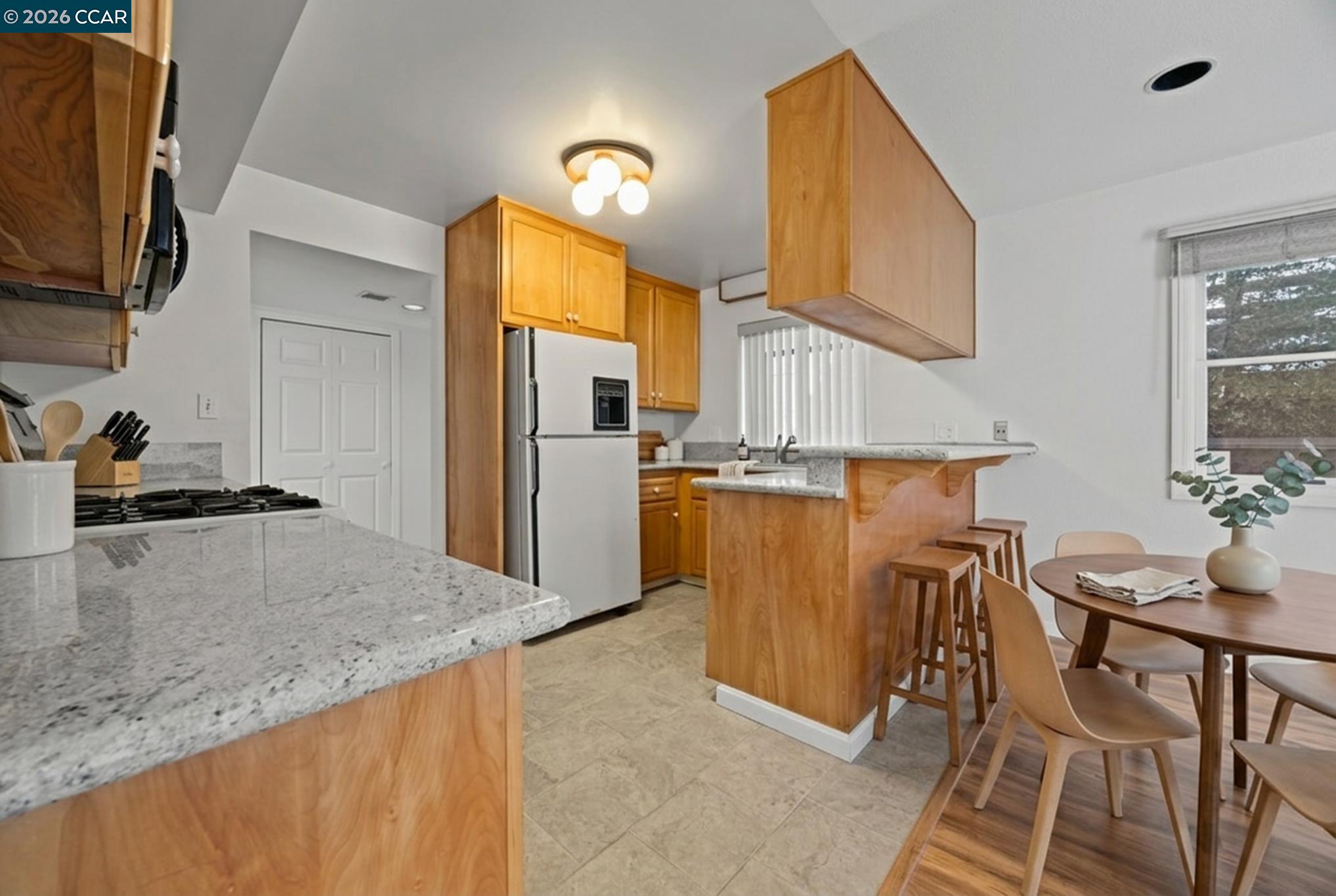 5910 Chabot Road Oakland, CA 94618 - Photo 28 of 45