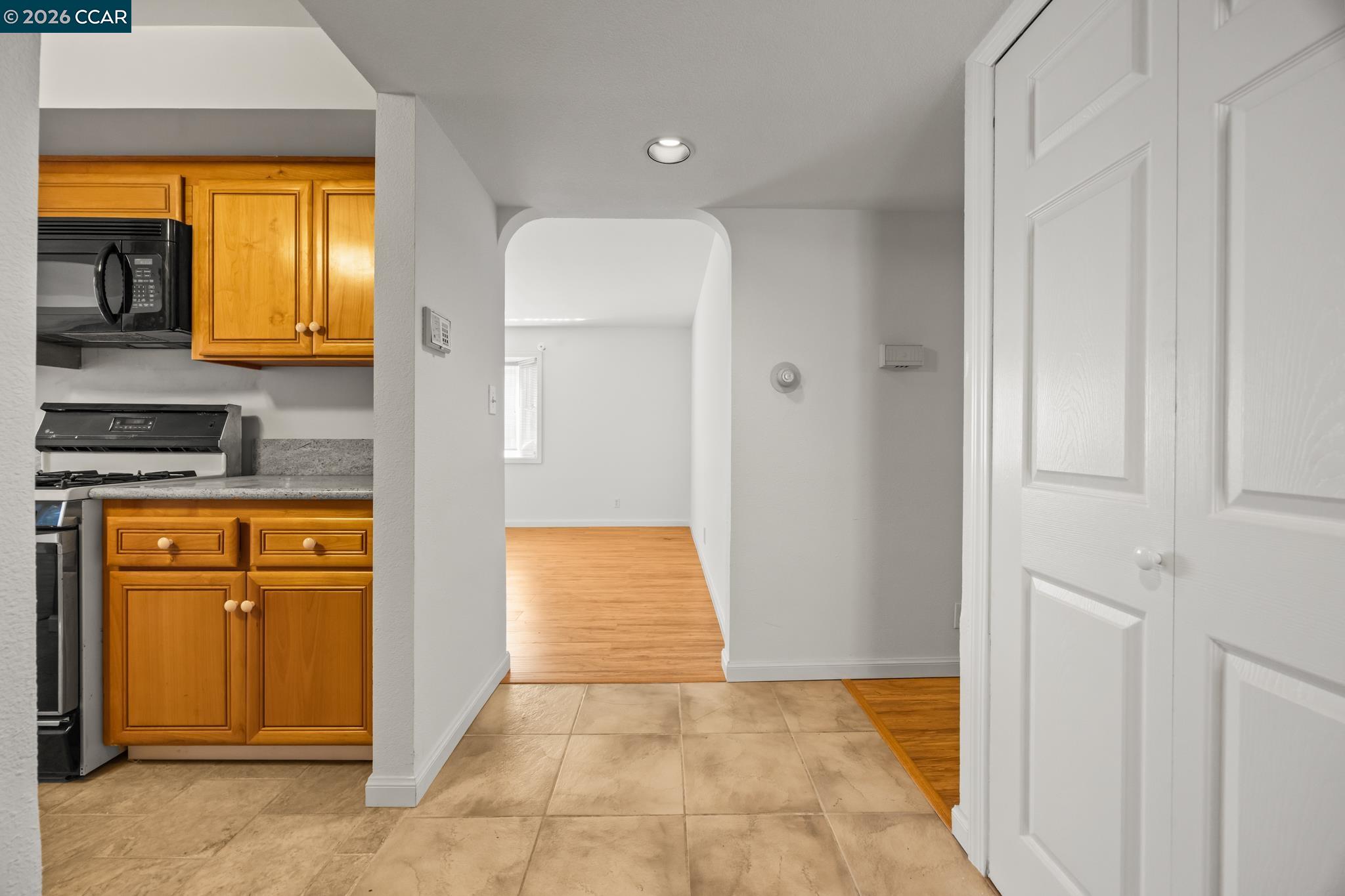 5910 Chabot Road Oakland, CA 94618 - Photo 32 of 45