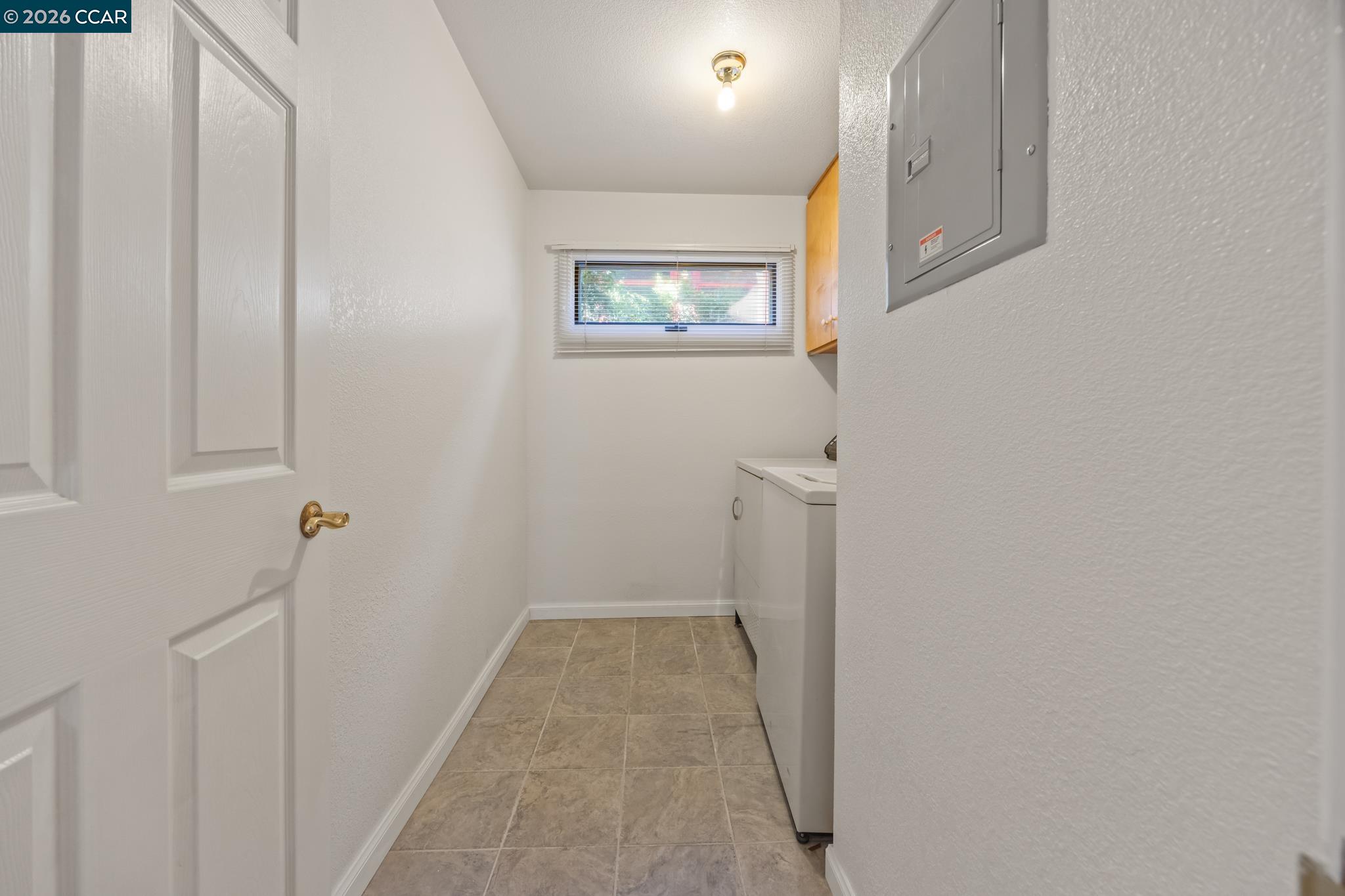 5910 Chabot Road Oakland, CA 94618 - Photo 34 of 45