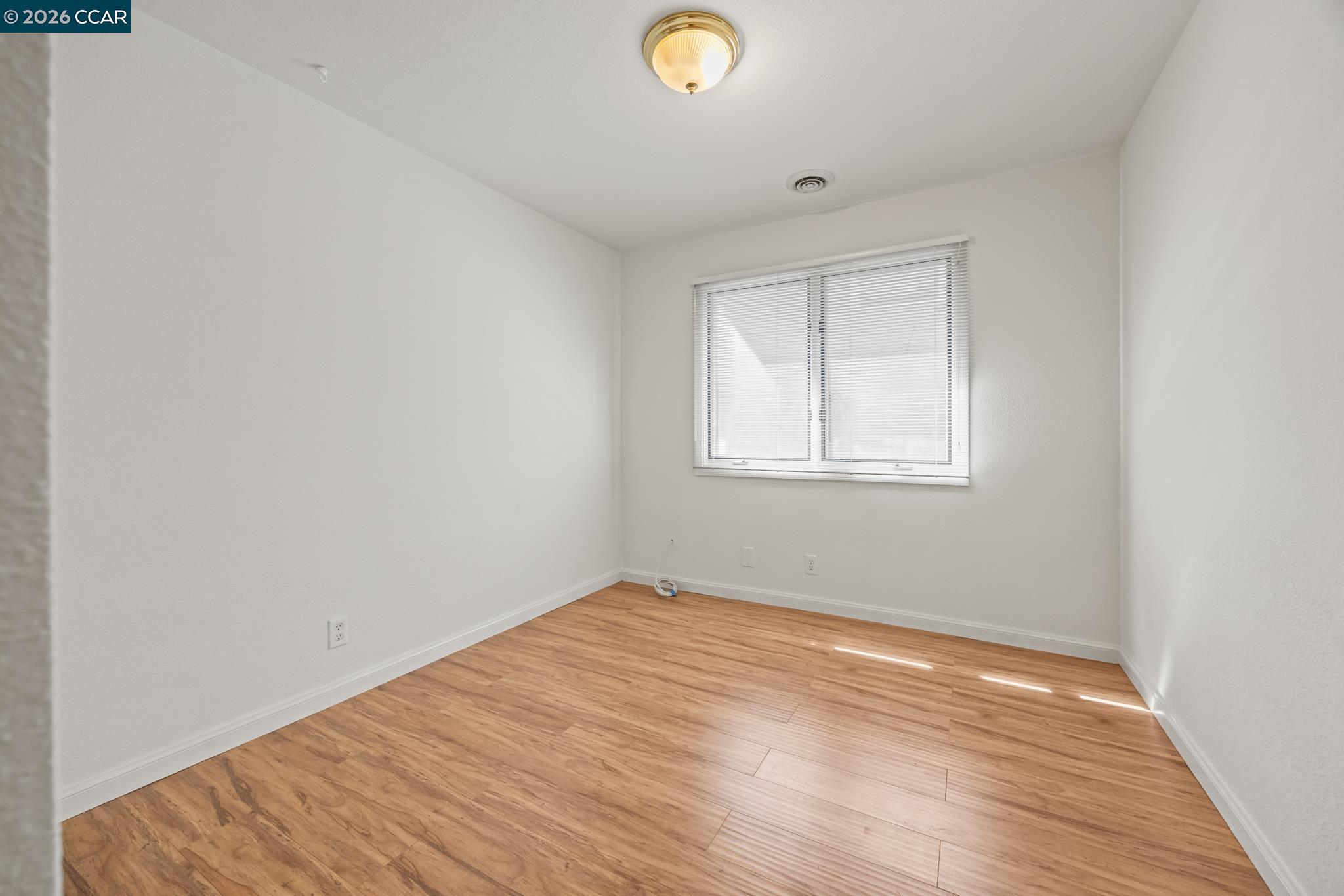 5910 Chabot Road Oakland, CA 94618 - Photo 37 of 45