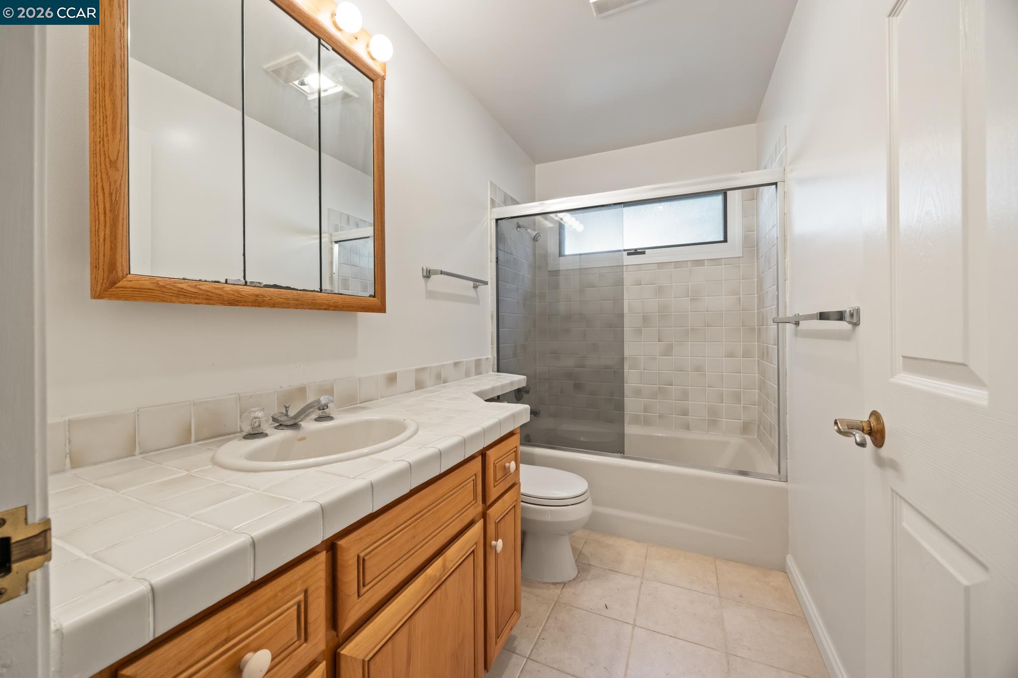 5910 Chabot Road Oakland, CA 94618 - Photo 39 of 45