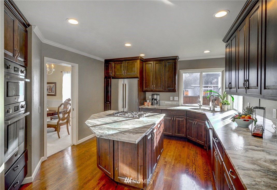 19218 Meridian Place West Bothell, WA 98012 - Photo 11 of 40