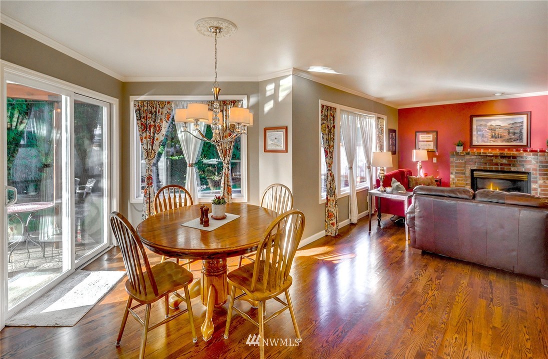 19218 Meridian Place West Bothell, WA 98012 - Photo 15 of 40
