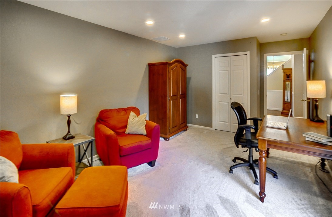 19218 Meridian Place West Bothell, WA 98012 - Photo 20 of 40