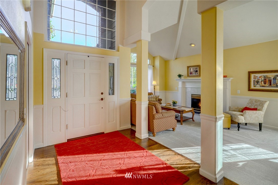 19218 Meridian Place West Bothell, WA 98012 - Photo 3 of 40