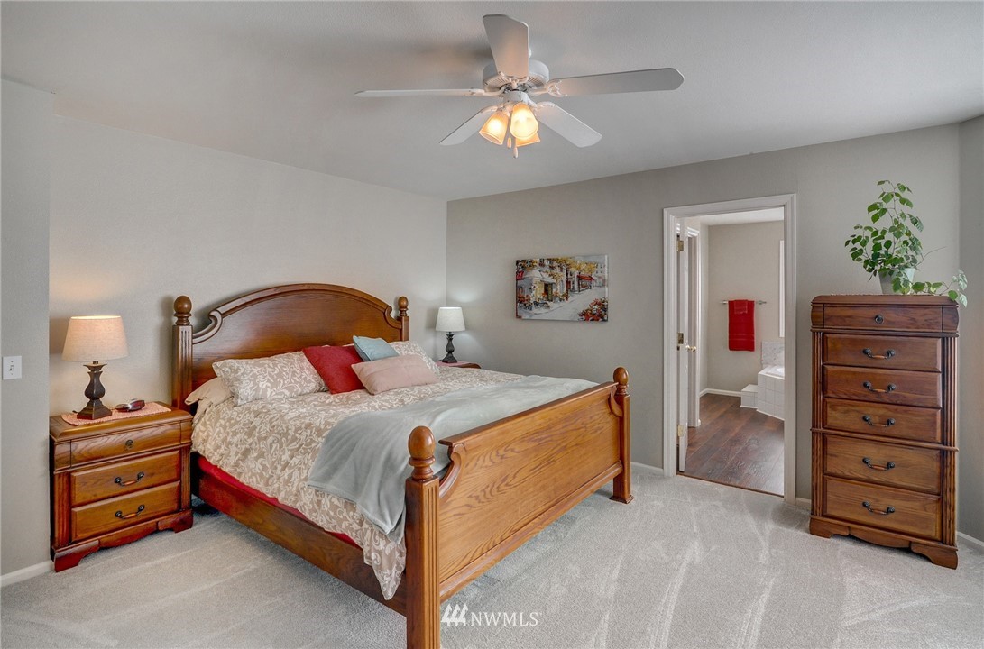 19218 Meridian Place West Bothell, WA 98012 - Photo 24 of 40