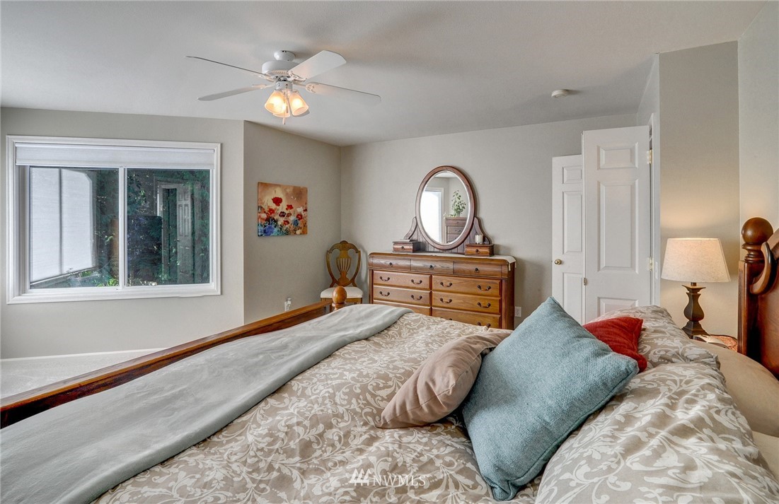19218 Meridian Place West Bothell, WA 98012 - Photo 25 of 40
