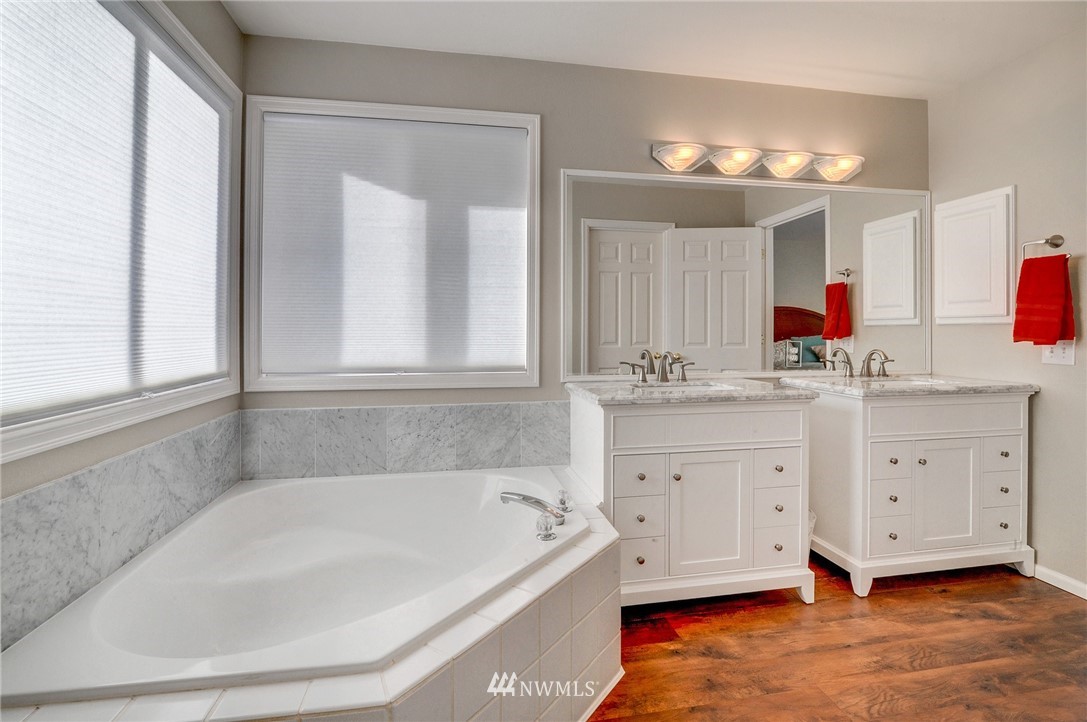 19218 Meridian Place West Bothell, WA 98012 - Photo 26 of 40