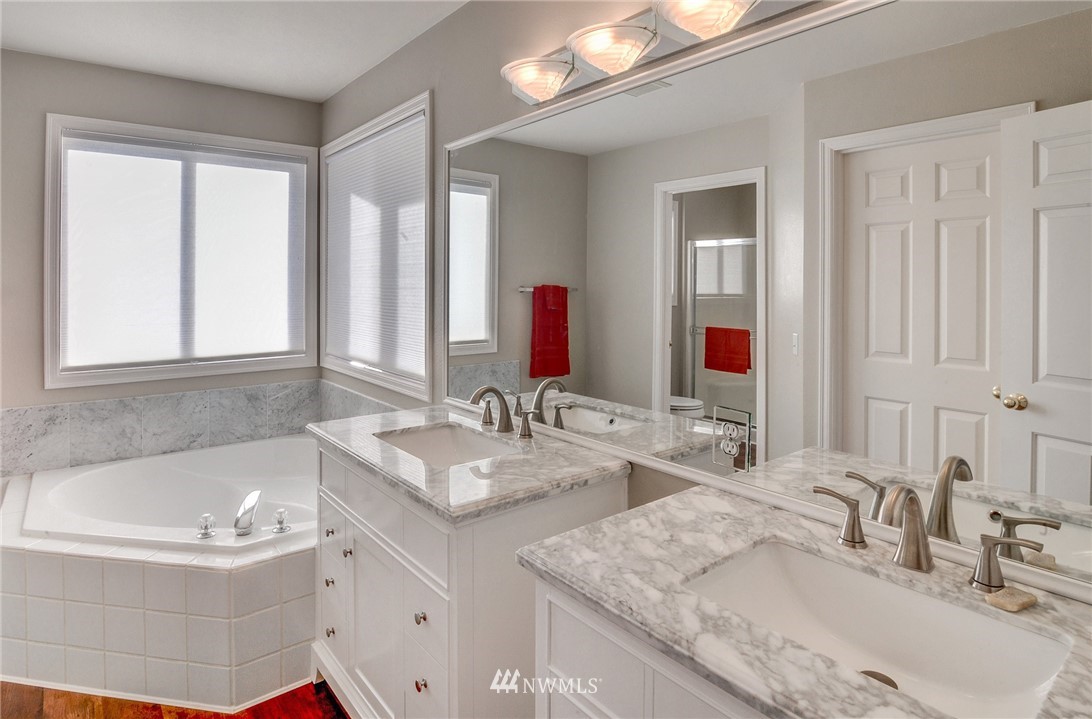 19218 Meridian Place West Bothell, WA 98012 - Photo 27 of 40