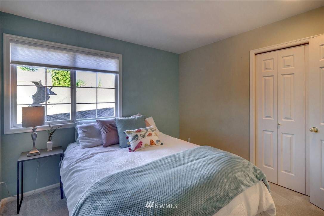 19218 Meridian Place West Bothell, WA 98012 - Photo 30 of 40