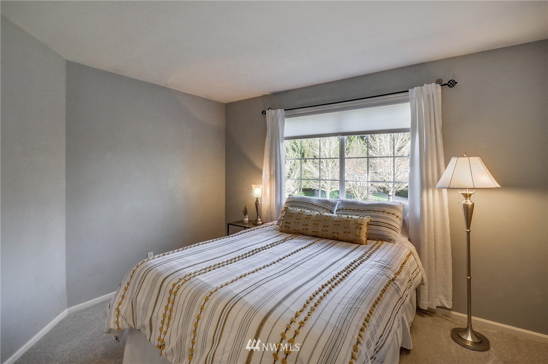 19218 Meridian Place West Bothell, WA 98012 - Photo 34 of 40