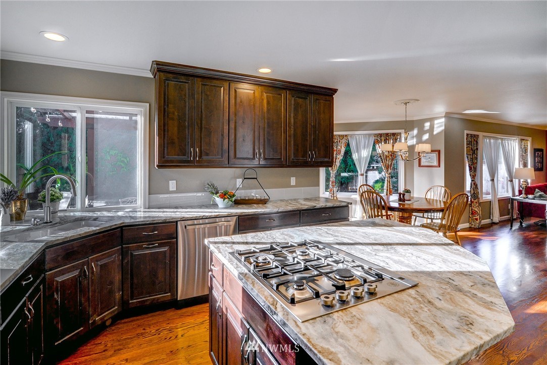 19218 Meridian Place West Bothell, WA 98012 - Photo 10 of 40