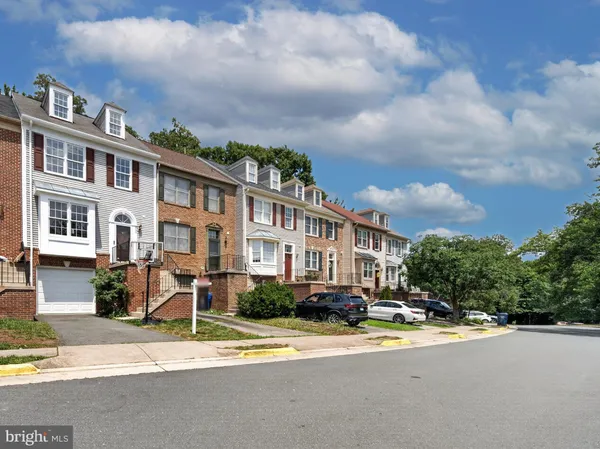 $675,000 | 8730 Stone Hill Place, Springfield, VA 22153